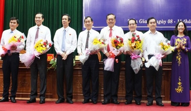 Lãnh đạo Tỉnh ủy - HĐND tỉnh Tiền Giang chúc mừng nhân sự mới.