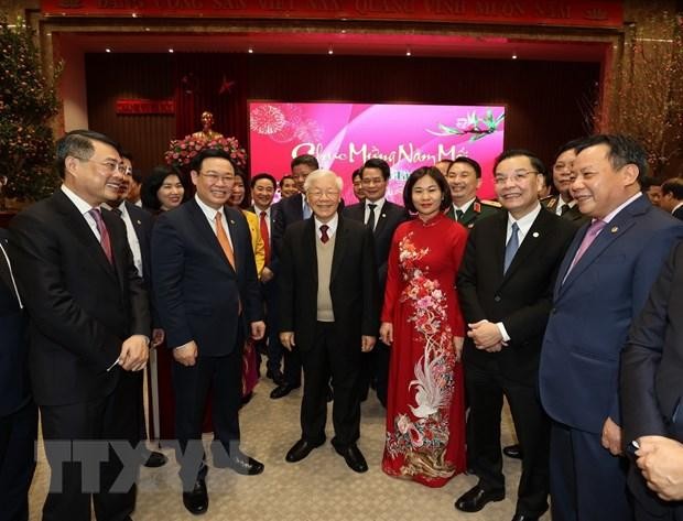 Tổng Bí thư, Chủ tịch nước Nguyễn Phú Trọng với các đại biểu tại Thành uỷ Hà Nội. (Ảnh : Trí Dũng/TTXVN).