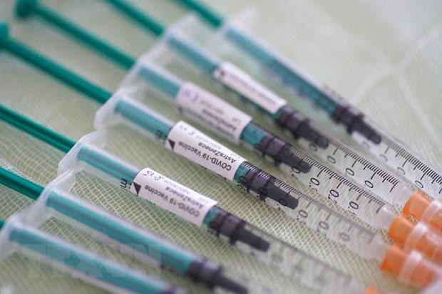 WHO khẳng định vaccine của AstraZeneca vẫn an toàn. (Ảnh: AFP/TTXVN).
