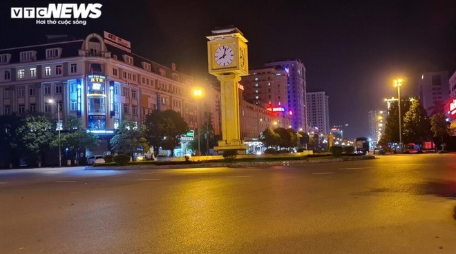 Bắc Ninh yêu cầu người dân 3 huyện, thành phố không ra khỏi nhà sau 20h.