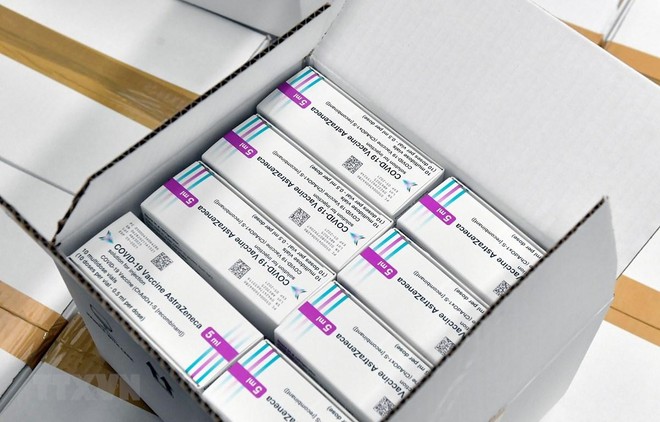 Vaccine ngừa COVID-19 của hãng AstraZeneca. (Ảnh: AFP/TTXVN).