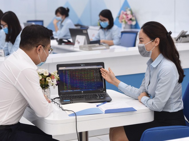Tổng lượng vốn các doanh nghiệp huy động qua kênh phát hành cổ phiếu trong 6 tháng đầu năm đạt 26.857 tỷ đồng. Ảnh: Dũng Minh.