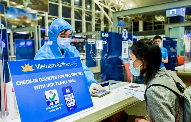 Vietnam Airlines đã ứng dụng thành công ứng dụng hộ chiếu sức khỏe điện tử đối với một số chuyến bay đi châu Âu và cả nước ngoài về Việt Nam. (Ảnh: CTV/Vietnam+).