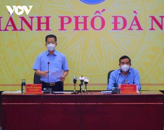 Ông Nguyễn Văn Quảng, Bí thư Thành ủy Đà Nẵng phát biểu tại cuộc họp chiều 13/9.
