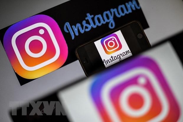 Biểu tượng ứng dụng Instagram của Facebook trên màn hình điện thoại di động. (Ảnh: AFP/TTXVN).