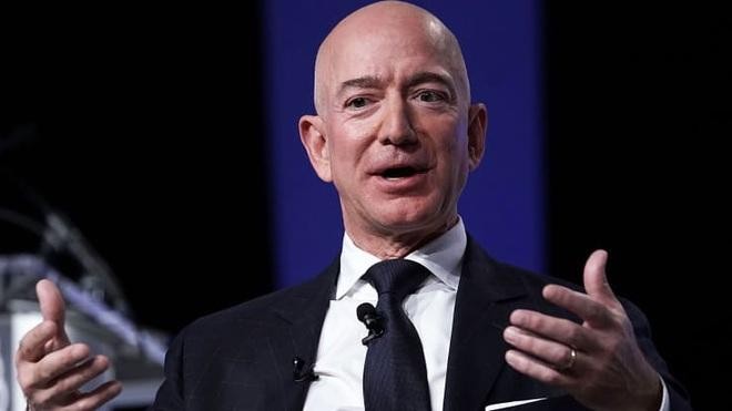 Tỷ phú giàu thứ 2 thế giới Jeff Bezos (Ảnh: Reuters).