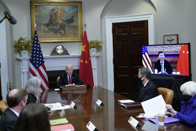 Hội nghị thượng đỉnh trực tuyến Mỹ - Trung giữa Tổng thống Joe Biden và Chủ tịch Tập Cận Bình. Ảnh AP.
