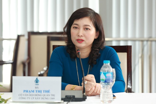 Bà Phạm Thị Thế, Cố vấn Hội đồng quản trị CTCP Xây dựng 1369 chia sẻ tại Tọa đàm.