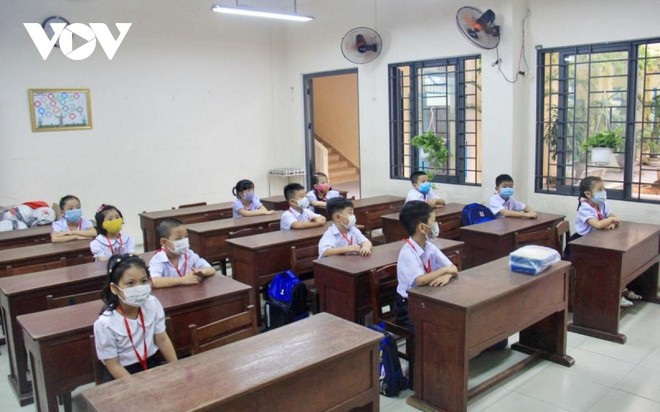 Ngoài học sinh khối 8 và 9, học sinh lớp 1 tại Đà Nẵng sẽ được đến trường học vào tuần tới (ngày 6/12).