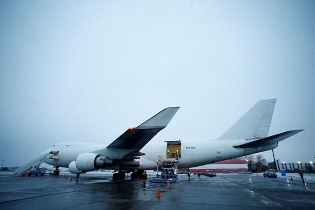 Máy bay chở hàng tại sân bay quốc tế Boryspil ở ngoại ô thủ đô Kiev của Ukraine. (Nguồn: Reuters).