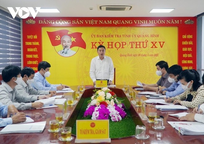 Kỳ thứ 15 Ủy ban Kiểm tra Tỉnh ủy Quảng Bình xem xét kỷ luật, kiểm điểm một số cán bộ, nguyên lãnh đạo.