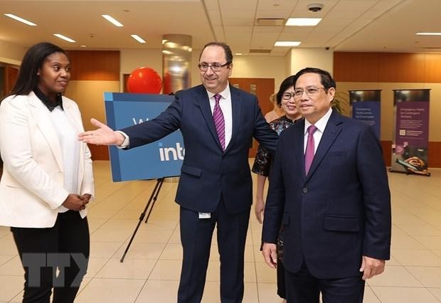 Thủ tướng Phạm Minh Chính đến thăm Tập đoàn Intel. (Ảnh: Dương Giang/TTXVN).