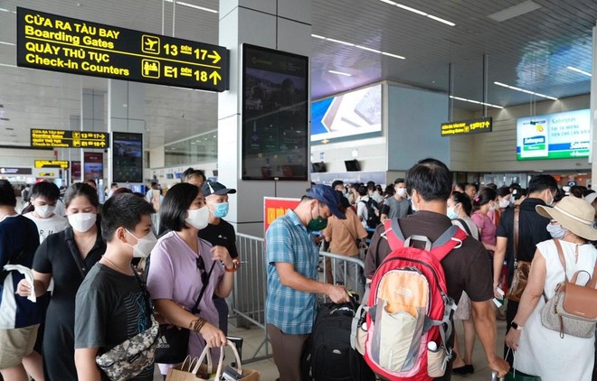 Ngày 4/9, sân bay Nội Bài dự kiến có khoảng với 73.000 lượt khách qua cảng. (Ảnh: CTV/Vietnam+)