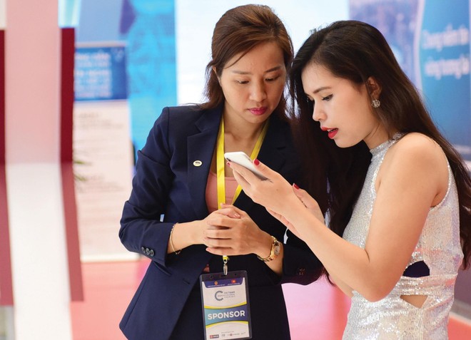 Fintech ở Việt Nam đã phát triển theo cấp số nhân và đang đóng vai trò quan trọng trong việc chuyển đổi lĩnh vực dịch vụ tài chính.