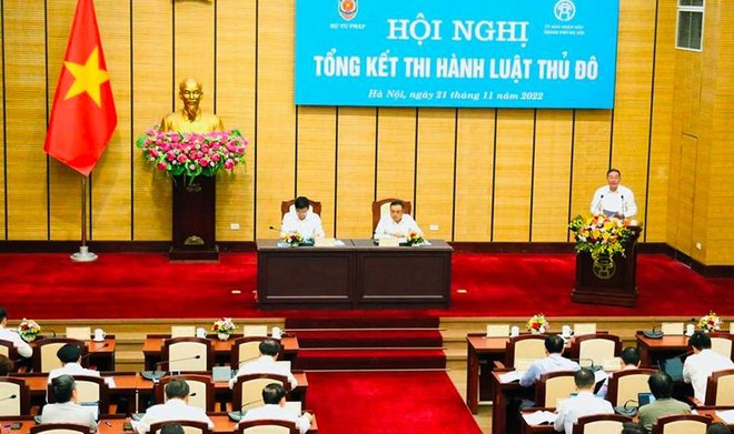 Quỹ đất sau khi di dời chưa được bàn giao lại cho Thành phố Hà Nội để ưu tiên xây dựng, phát triển các công trình công cộng theo quy định tại khoản 4 Điều 15 Luật Thủ đô.