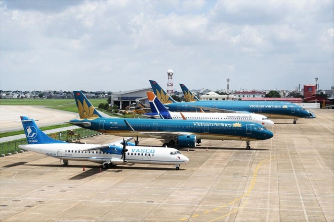 Máy bay của các hãng hàng không tại sân bay Nội Bài.