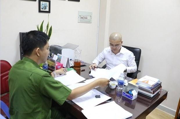 Cơ quan điều tra làm việc với Nguyễn Thái Luyện tháng 9/2019. (Nguồn: Công an Thành phố Hồ Chí Minh).