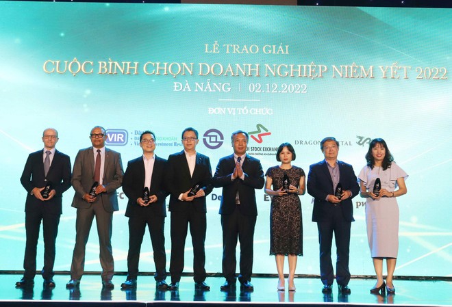 Ông Lê Trọng Minh, Tổng Biên tập Báo Đầu tư, đồng Trưởng ban Tổ chức Cuộc bình chọn trao kỷ niệm chương cho các đơn vị đồng hành.
