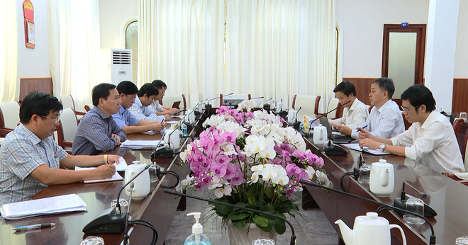 UBND tỉnh Ninh Thuận làm việc với Tổng công ty cổ phần Phong Phú. Nguồn: NTV.