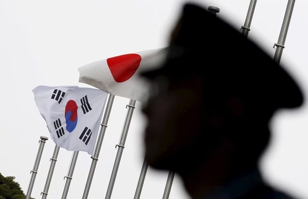Nhật Bản đang cân nhắc nới lỏng việc kiểm soát xuất khẩu sang Hàn Quốc. (Ảnh minh họa: Reuters)
