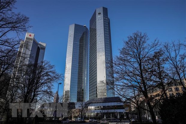 Trụ sở ngân hàng Deutsche Bank ở thành phố Frankfurt, Đức. (Ảnh: AFP/TTXVN)