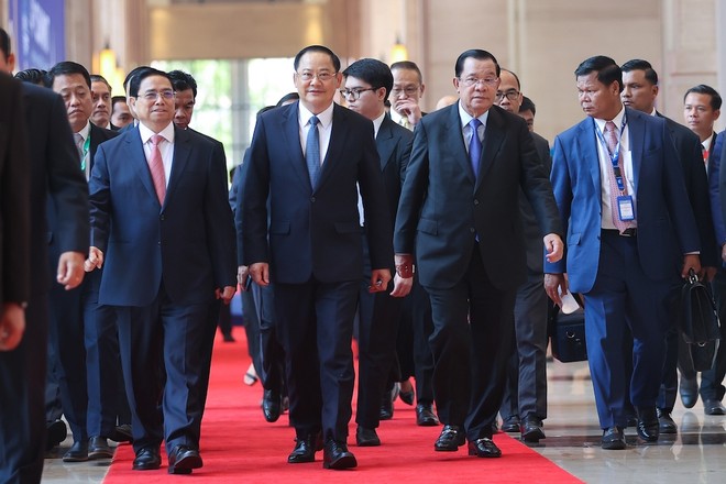 Thủ tướng Chính phủ Phạm Minh Chính, Thủ tướng Lào Sonexay Siphandone và Thủ tướng Campuchia Hun Sen nhất trí đẩy mạnh hợp tác kết nối ba nền kinh tế. (Ảnh: Nhật Bắc).