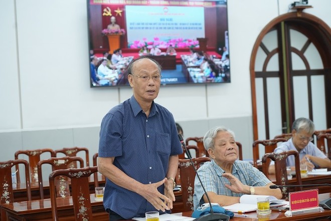 Giáo sư Trần Ngọc Đường phát biểu tại Hội nghị.
