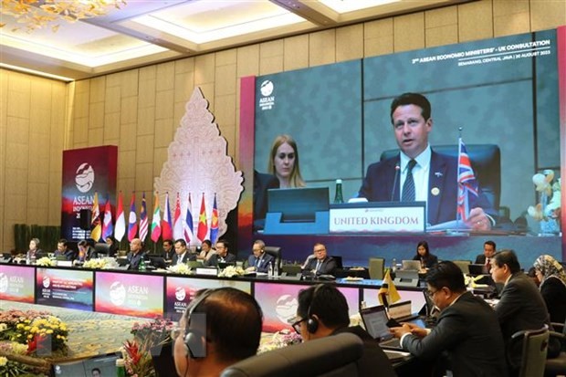 Các đại biểu tham dự Hội nghị tham vấn Bộ trưởng Kinh tế ASEAN-Anh lần thứ ba. (Ảnh: Hữu Chiến/TTXVN)