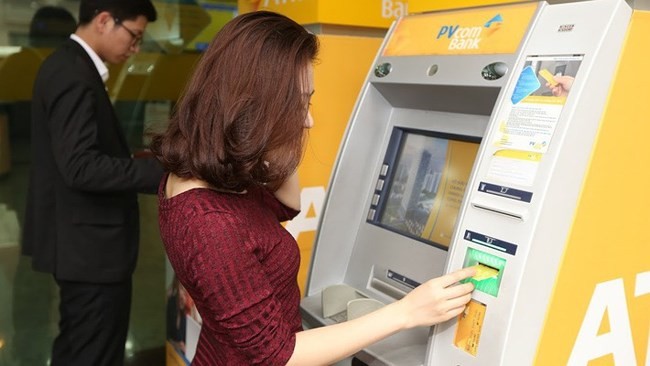 Khi mở thẻ tín dụng PVcomBank Mastercard, khách hàng được miễn phí thường niên năm đầu