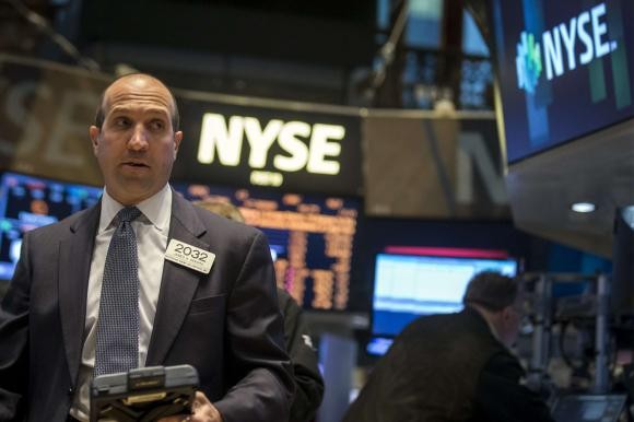 Dow Jones tăng nhẹ trong tháng 4 - Ảnh: Reuters