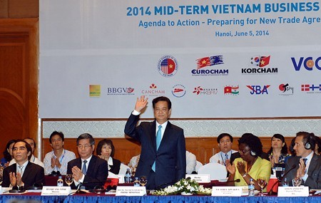 Thủ tướng Nguyễn Tấn Dũng dự Diễn đàn DN Việt Nam giữa kỳ 2014. Ảnh: VGP