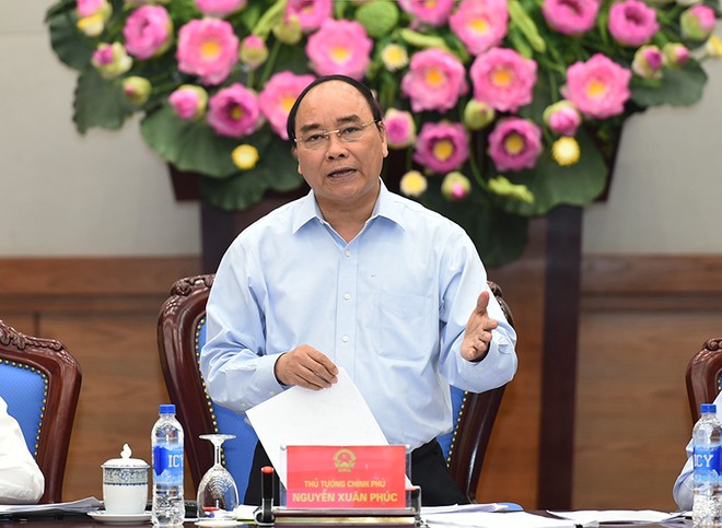 Thủ tướng Chính phủ Nguyễn Xuân Phúc: Nếu để xảy ra vi phạm an toàn vệ sinh thực phẩm trên địa bàn thì người đứng đầu phải chịu trách nhiệm - Ảnh: VGP/Quang Hiếu 