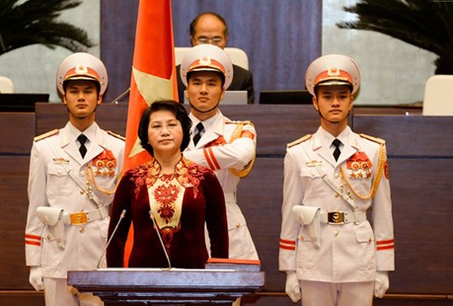  Bà Nguyễn Thị Kim Ngân tuyên thệ nhậm chức Chủ tịch Quốc hội khóa 13 tại kỳ họp thứ 11.