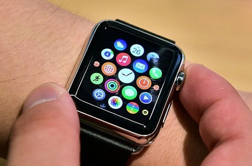 Chính phủ Anh và Australia không cho phép nhân viên mang Apple Watch khi họp.