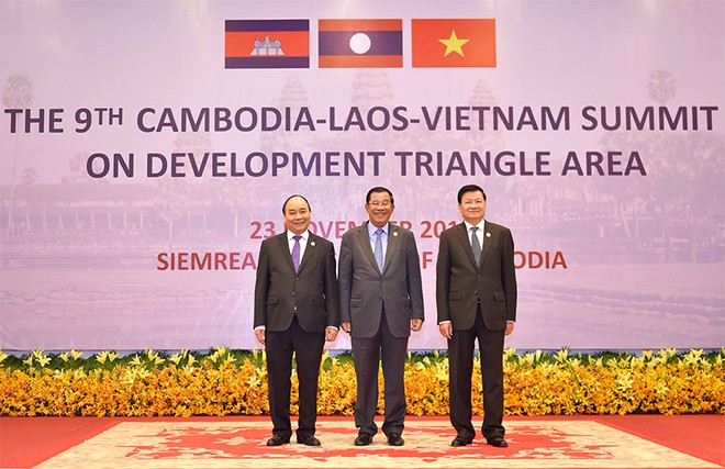 Thủ tướng ba nước Campuchia, Lào và Việt Nam dự Hội nghị cấp cao CLV 9. Ảnh: VGP/Quang Hiếu