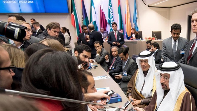 OPEC đã quyết định cắt giảm sản lượng 1,2 triệu thùng/ngày trong cuộc họp vừa diễn ra tại Vienna (Ảnh: AFP)