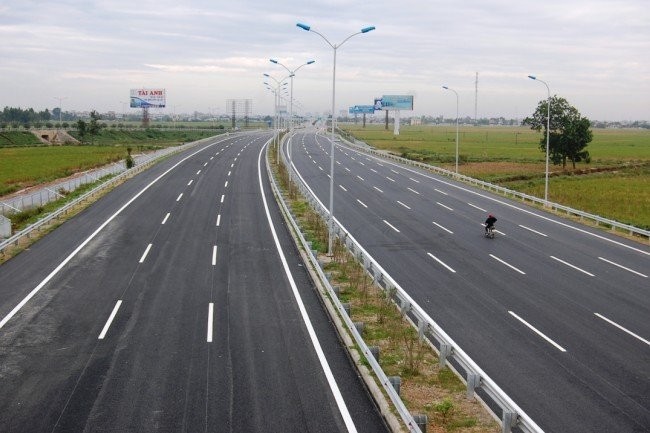 Xây dựng đường trục phát triển nối Vùng kinh tế biển Nam Định với cao tốc Cầu Giẽ - Ninh Bình