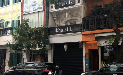 Cửa hàng Khaisilk tại 101 Đồng Khởi, quận 1, TP HCM đang đóng cửa.Ảnh: Viễn Thông