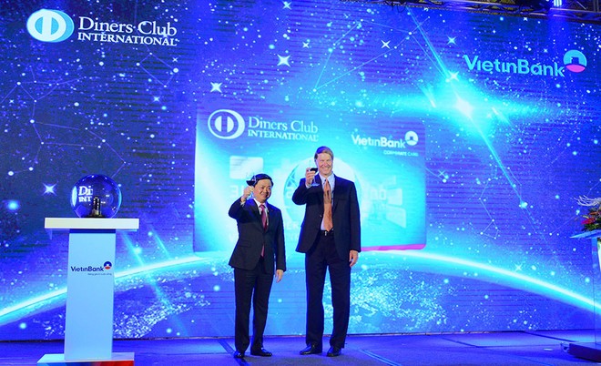 Ra mắt Thẻ tín dụng quốc tế doanh nghiệp VietinBank Diners Club.