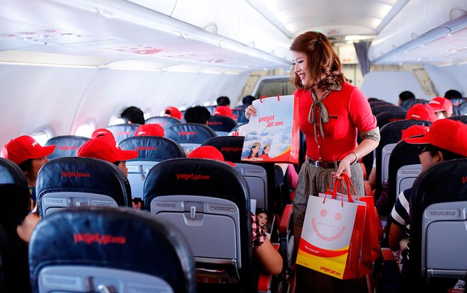 Vietjet chào mừng chuyến bay đầu tiên Nha Trang - Đà Nẵng