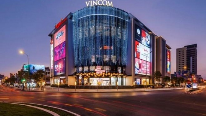 Các trung tâm thương mại hoạt động trở lại, Vincom Retail (VRE) kỳ vọng tín hiệu tích cực