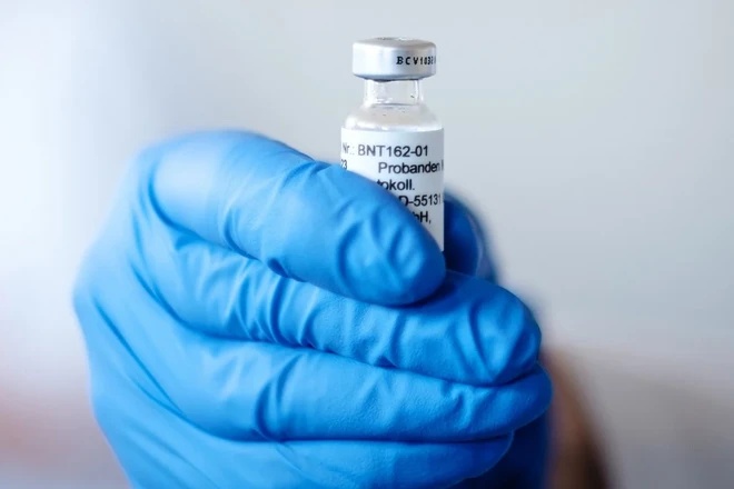 Pfizer nộp đơn xin phê duyệt vắc xin Covid-19 ở châu Âu