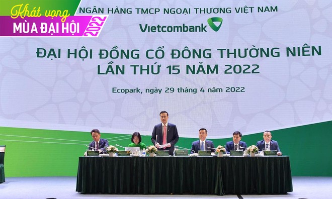 ĐHĐCĐ 2022 Vietcombank (VCB): Sẽ nhận chuyển giao một tổ chức tín dụng yếu kém