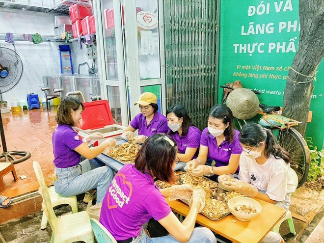 Mondelez Kinh Đô hỗ trợ thực phẩm cho cộng đồng thông qua Food bank Việt Nam