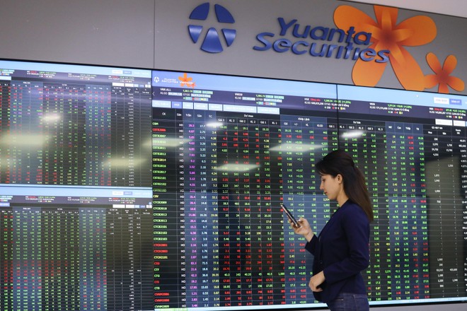 Thị trường chứng khoán Việt Nam đang diễn biến tiêu cực, nhiều cổ phiếu giảm giá mạnh, trong đó có cả những cổ phiếu tốt.