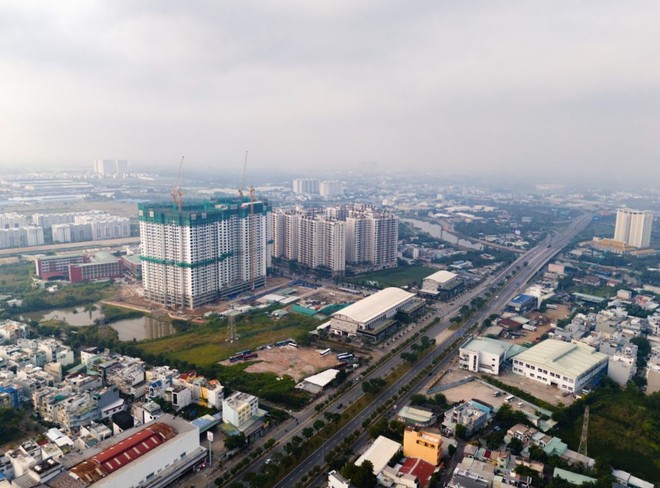 Nam Long (NLG): Giá cổ phiếu tăng nóng, lãnh đạo và người nhà liên tục bán ra