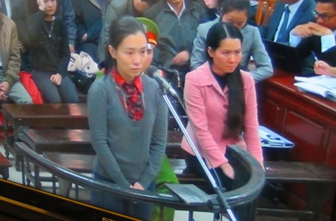 Bị cáo Nguyễn Trà My khai tại tòa (Ảnh chụp qua màn hình)