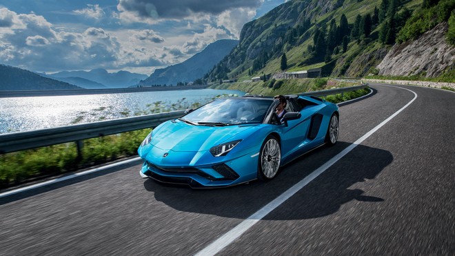 Giá tính lệ phí trước bạ đối với Lamborghini Aventador S là 40 tỷ đồng