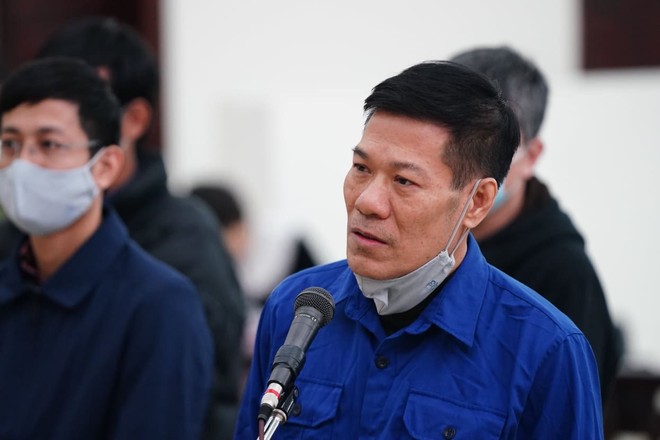 Ông Nguyễn Nhật Cảm hầu tòa.