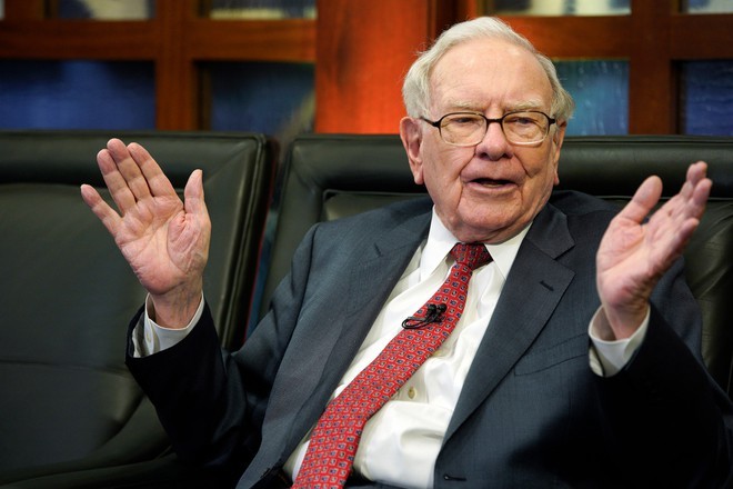Warren Buffett nắm giữ số tiền mặt kỷ lục 137 tỷ USD